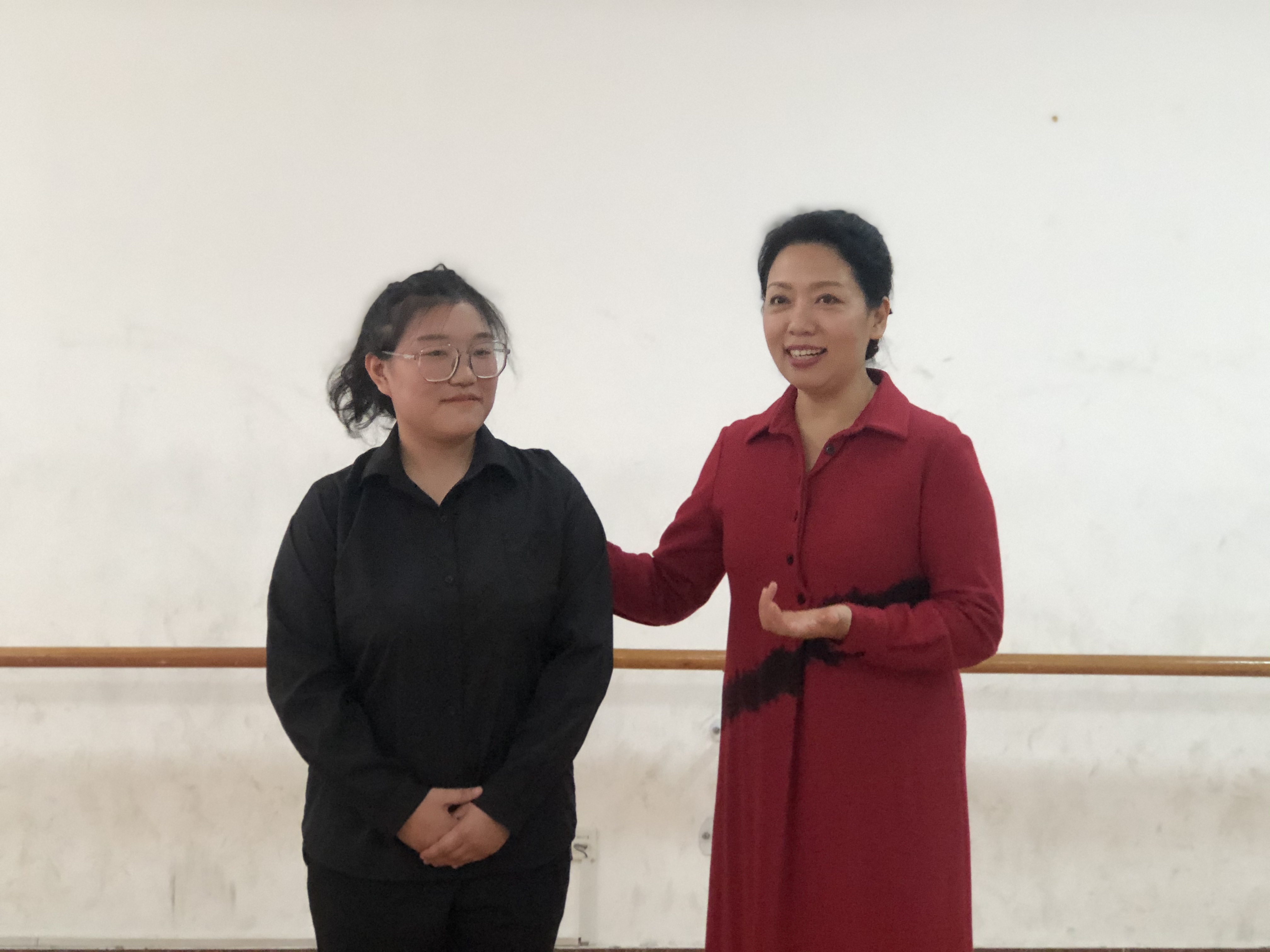 艺术与设计学院邀请黄慧慧教授进行学术讲座